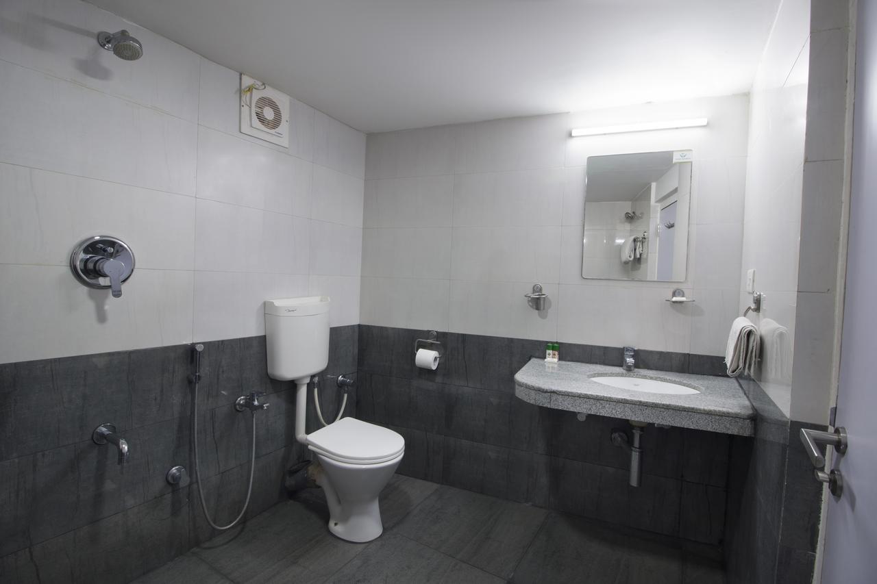 Oyo 6429 Hotel Pearl Pune Exterior photo